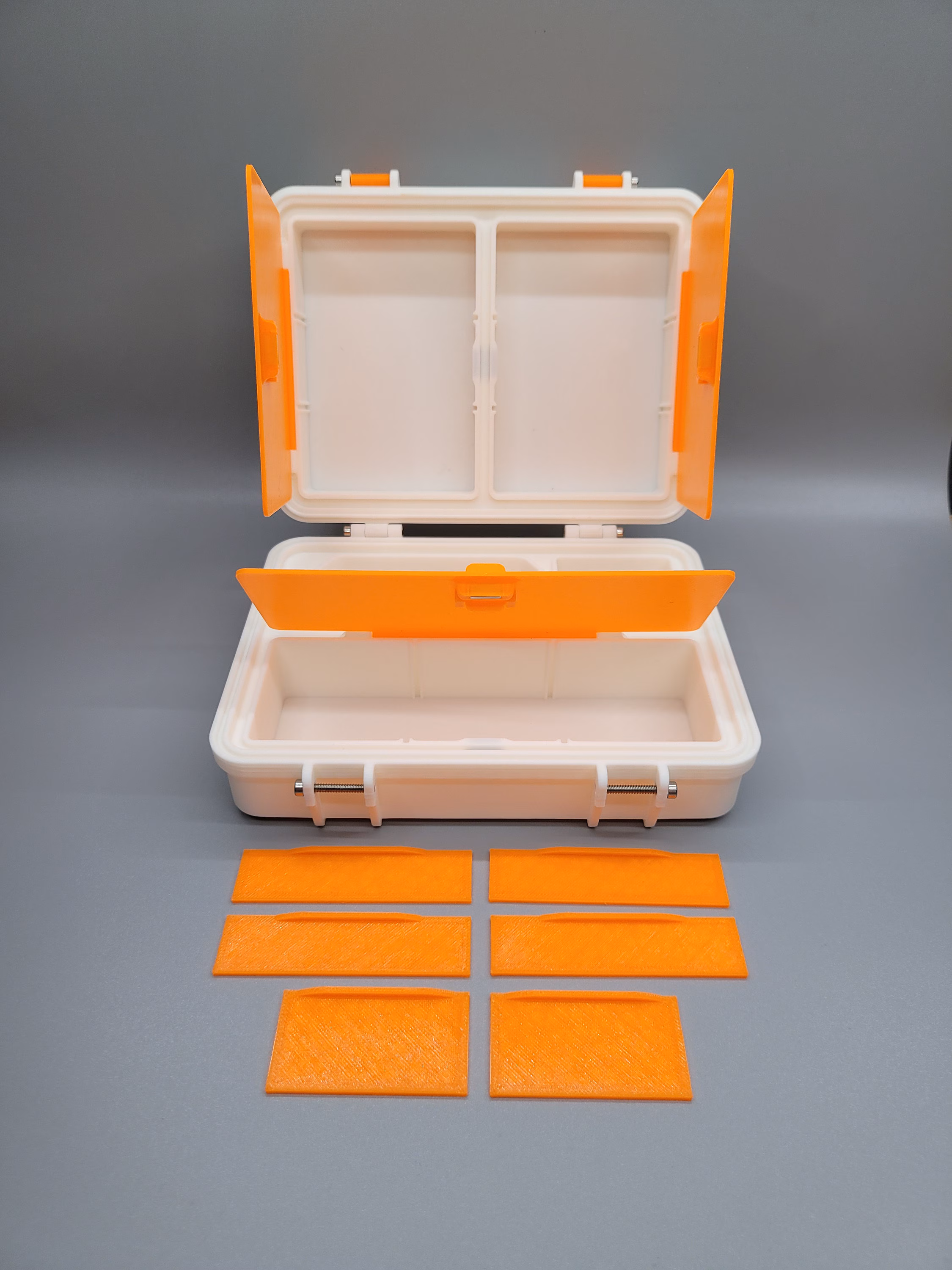 Flipper Zero XXL Case – Große Box mit 4 Fächern, Spritzwasserschutz & Flipper-Schlüsselanhänger